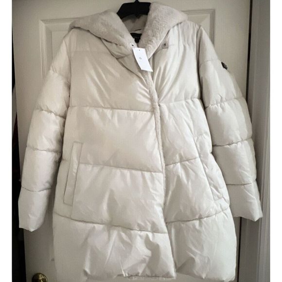 BCBG MAXAZRIA Womens Sz Small White Hooded Quilted Puffer Jacket $348 NWT - Picture 1 of 10